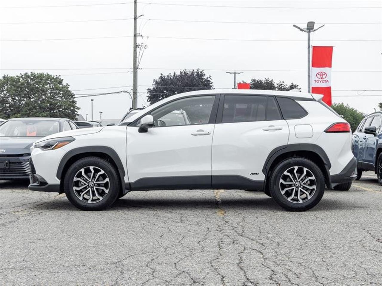 2024 Toyota Corolla Cross Hybrid SE AWD Backup Cam | Heated Seats | Adaptive Cruise | SE Photo2