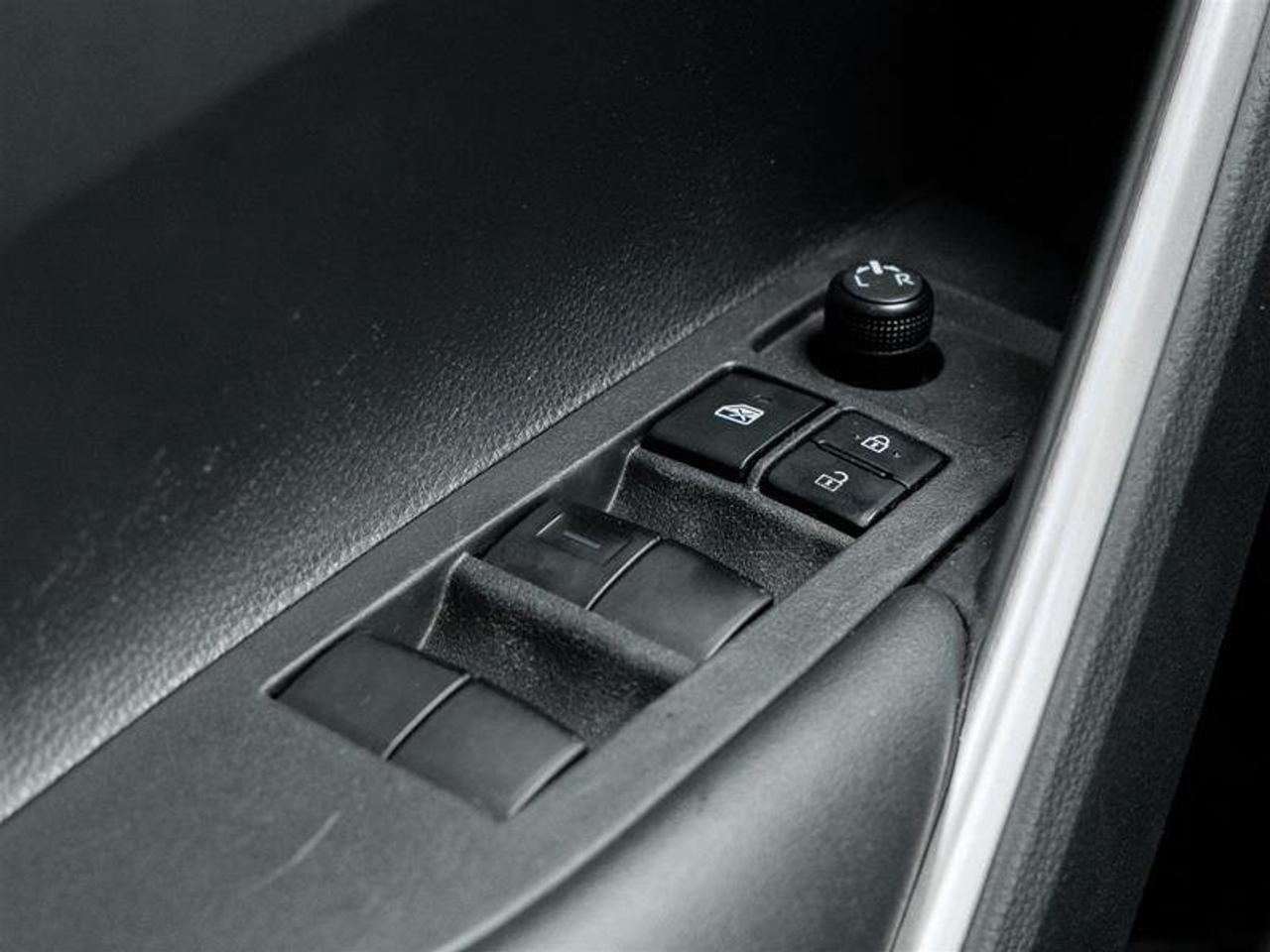 2024 Toyota Corolla Cross Hybrid SE AWD Backup Cam | Heated Seats | Adaptive Cruise | SE Photo