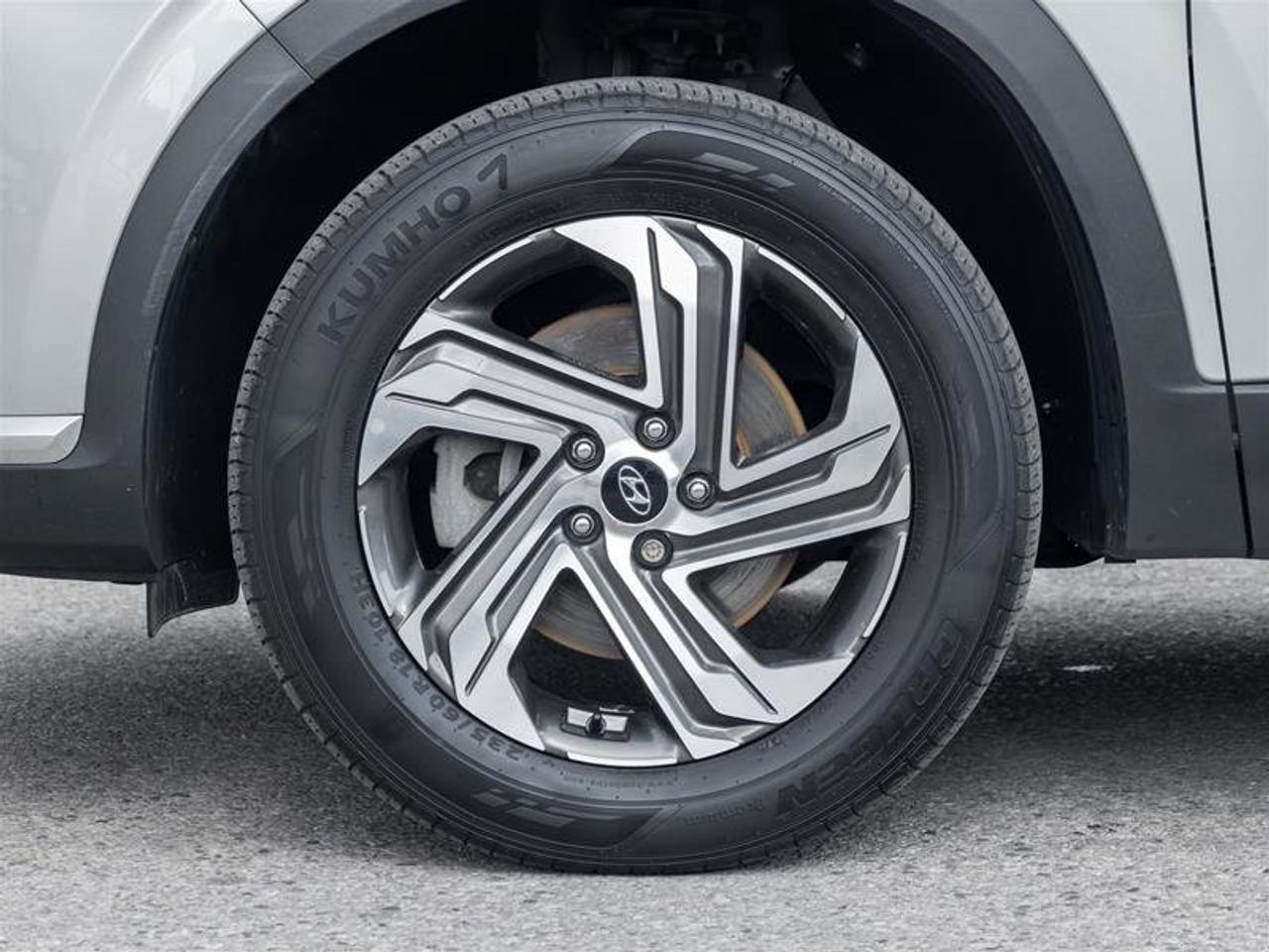 2022 Hyundai Santa Fe Preferred AWD 2.5L Photo