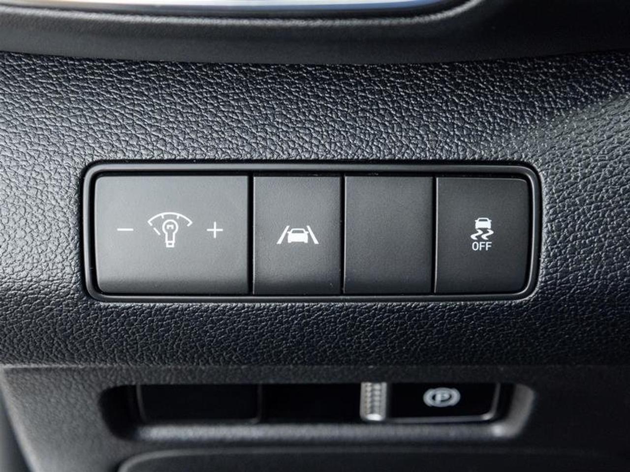 2022 Hyundai Santa Fe Preferred AWD 2.5L Photo