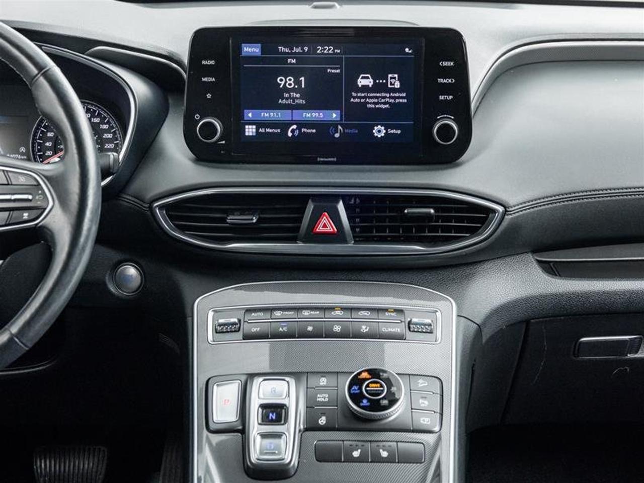 2022 Hyundai Santa Fe Preferred AWD 2.5L Photo
