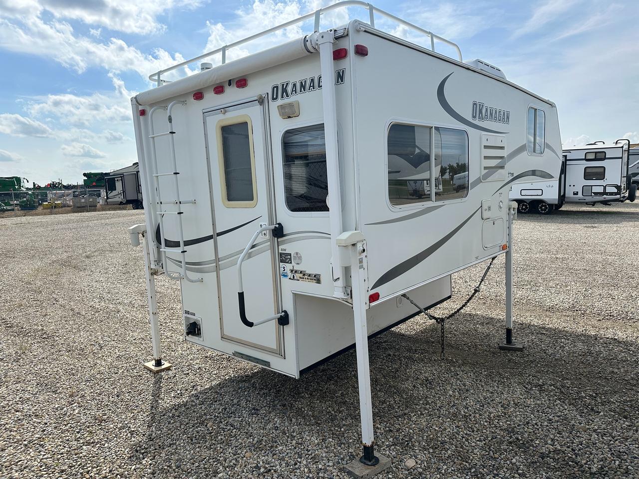 2007 Okanagan 80W TRUCK CAMPER 