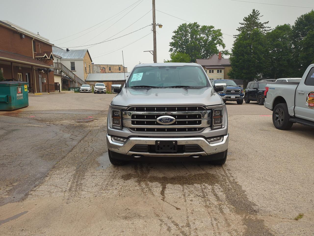 2022 Ford F-150 Lariat 4WD SuperCrew 5.5' Box Photo1