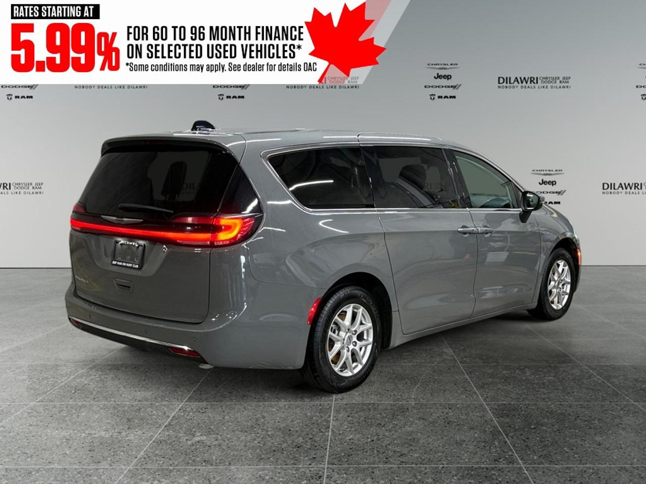 2023 Chrysler Pacifica Touring L FWD Photo