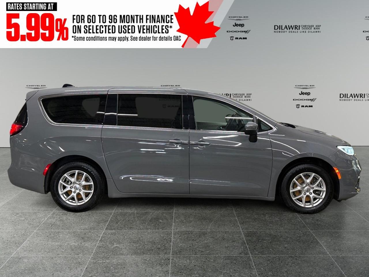 2023 Chrysler Pacifica Touring L FWD Photo