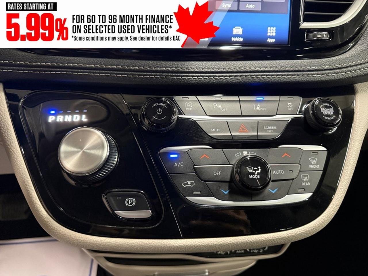 2023 Chrysler Pacifica Touring L FWD Photo