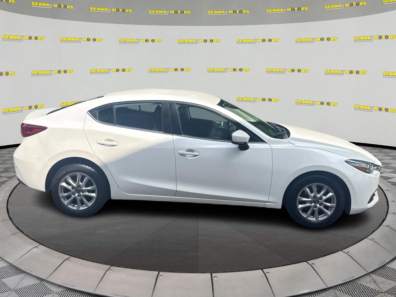 2017 Mazda MAZDA3 GS Photo