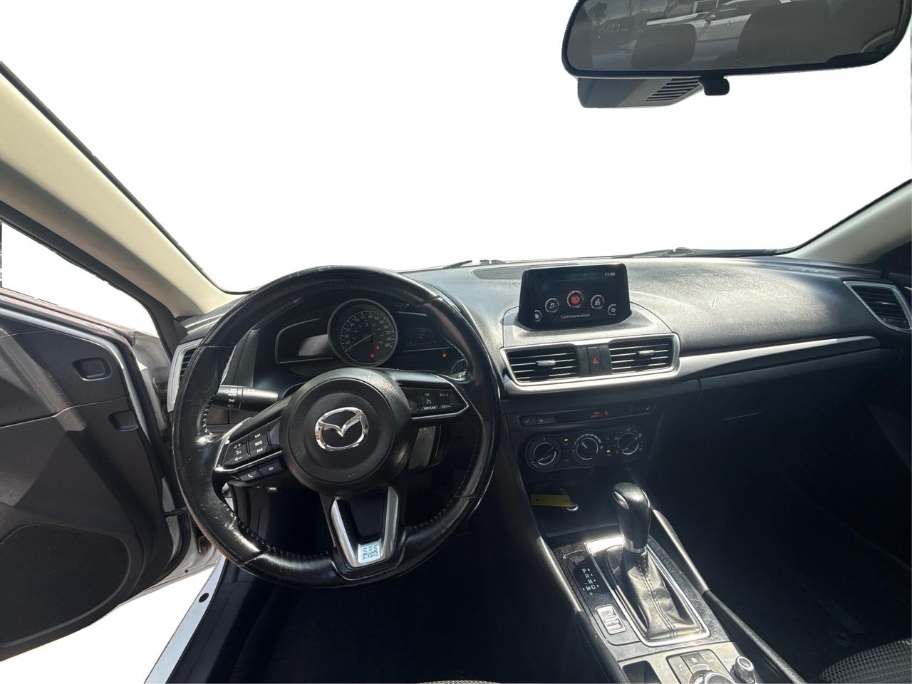 2017 Mazda MAZDA3 GS Photo