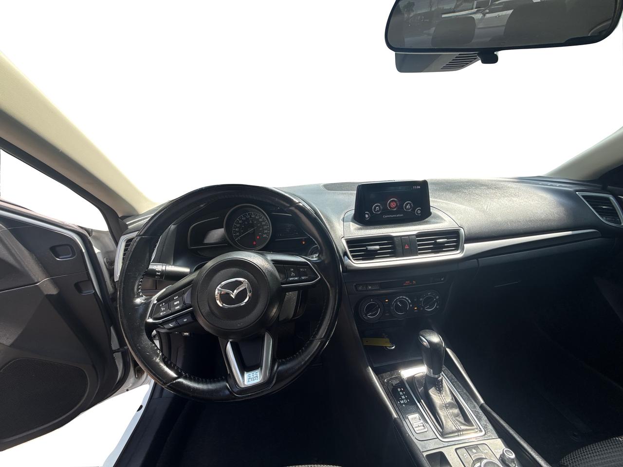 2017 Mazda MAZDA3 GS Photo