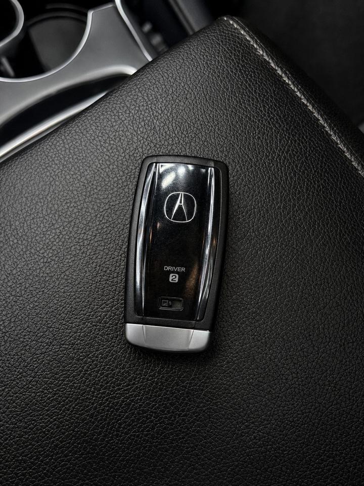 2020 Acura MDX Technology SH-AWD 7 passengers Photo