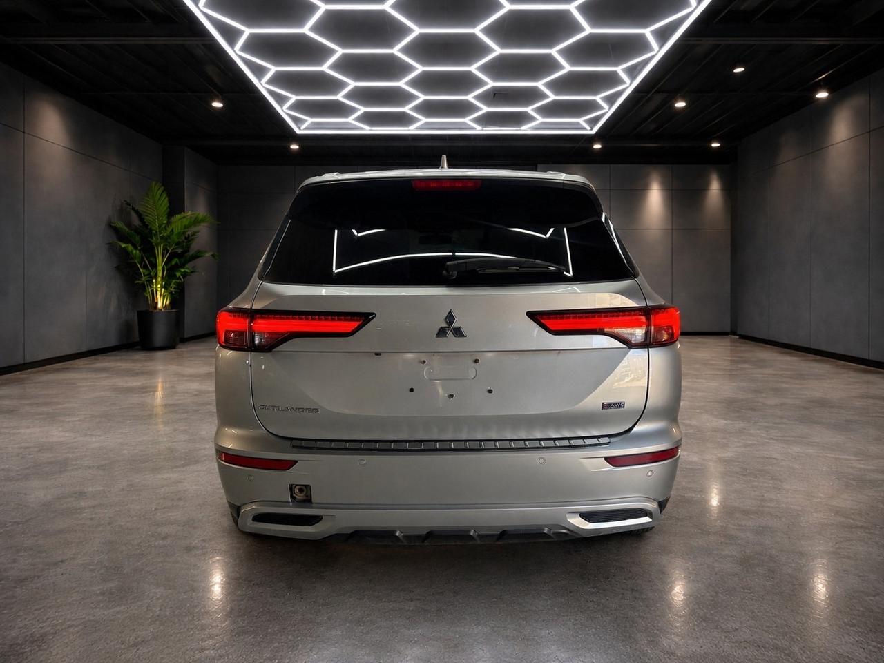 2022 Mitsubishi Outlander SE S-AWD Photo