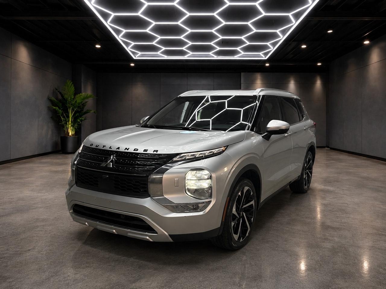 2022 Mitsubishi Outlander SE S-AWD Photo