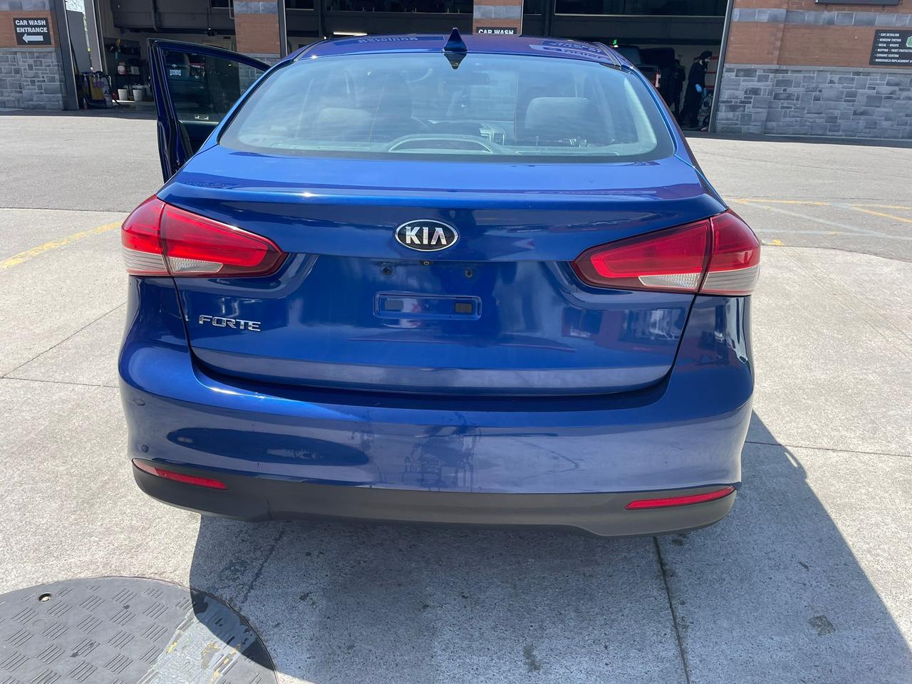 2017 Kia Forte LX Photo