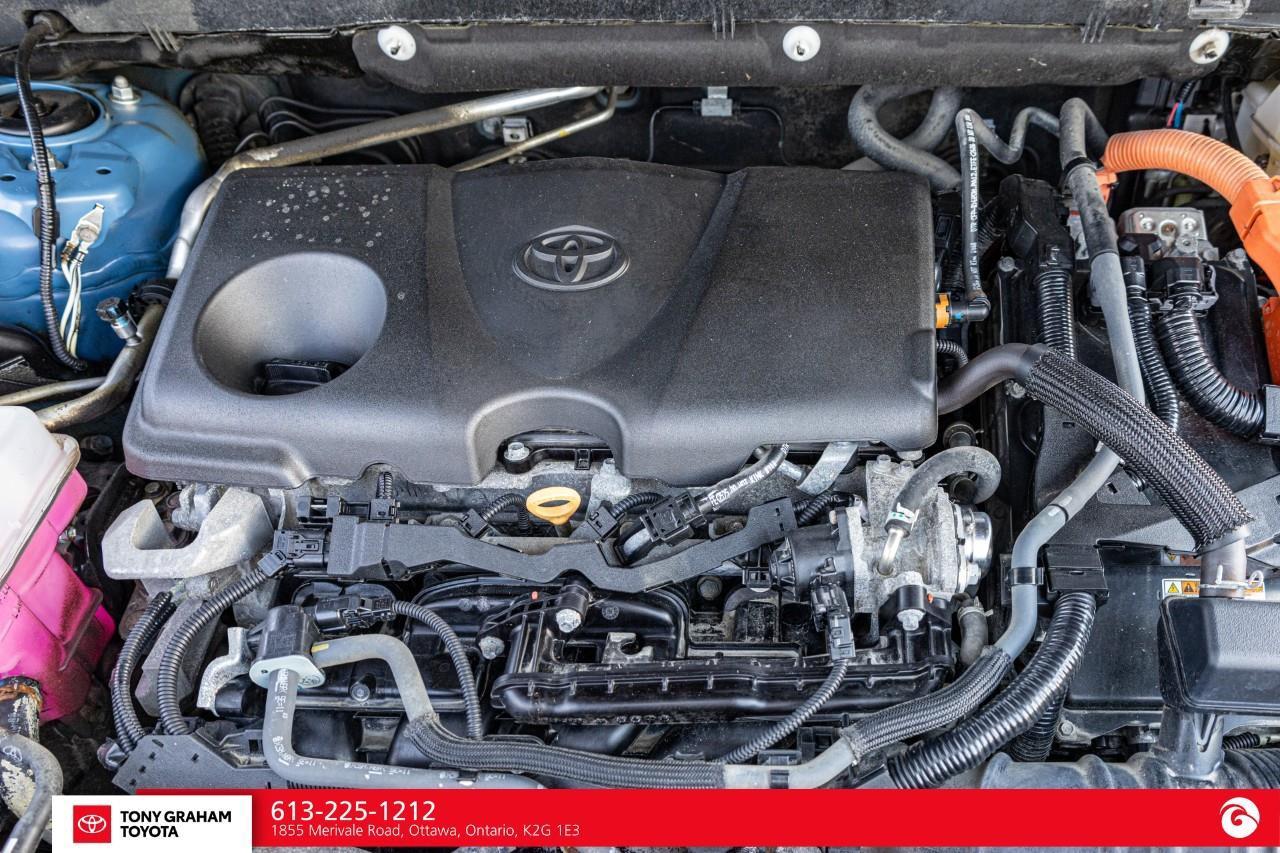 2022 Toyota RAV4 Hybrid SE Photo
