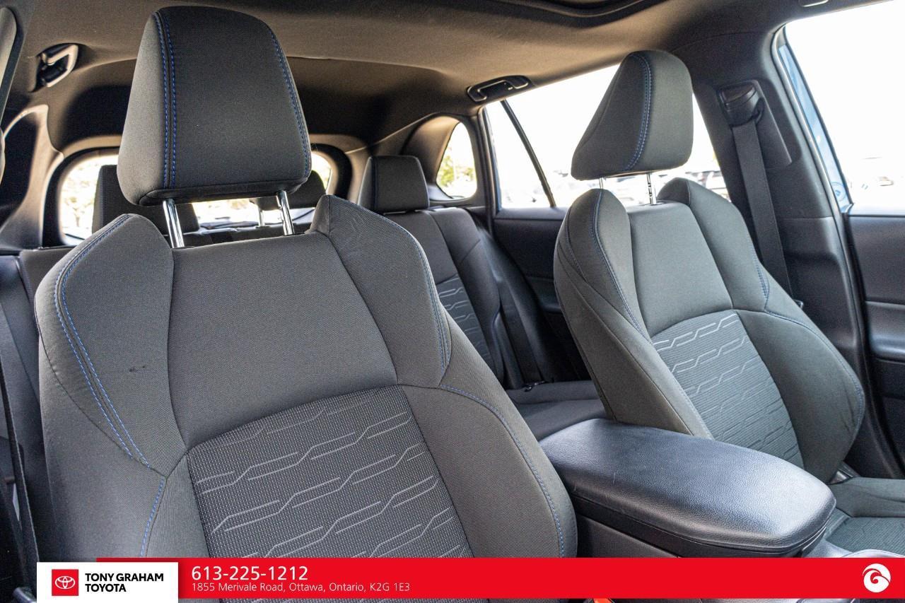 2022 Toyota RAV4 Hybrid SE Photo