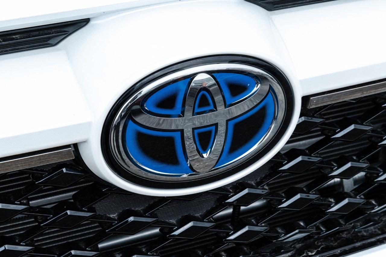 2024 Toyota RAV4 Prime XSE AWD Photo