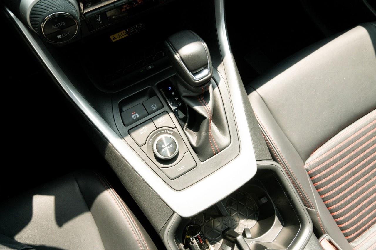 2024 Toyota RAV4 Prime XSE AWD Photo