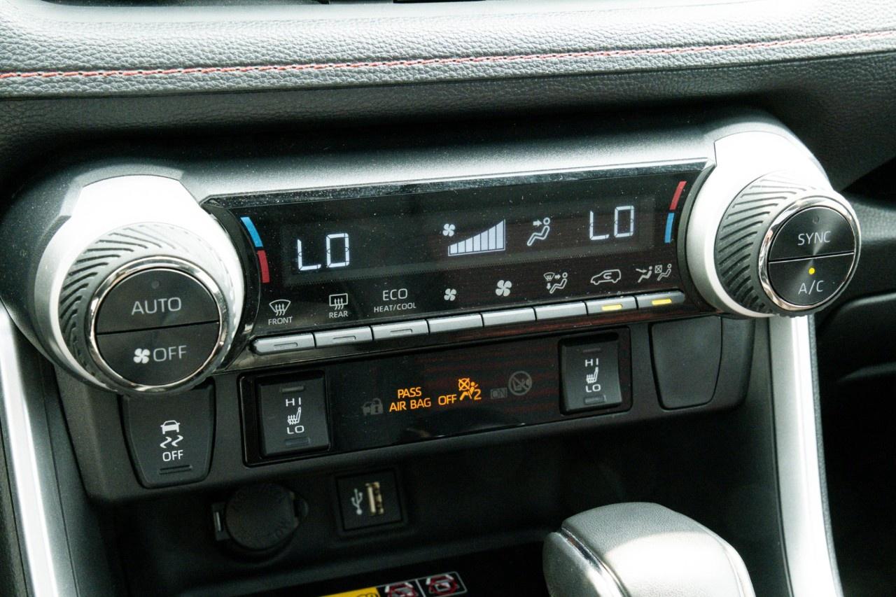 2024 Toyota RAV4 Prime XSE AWD Photo