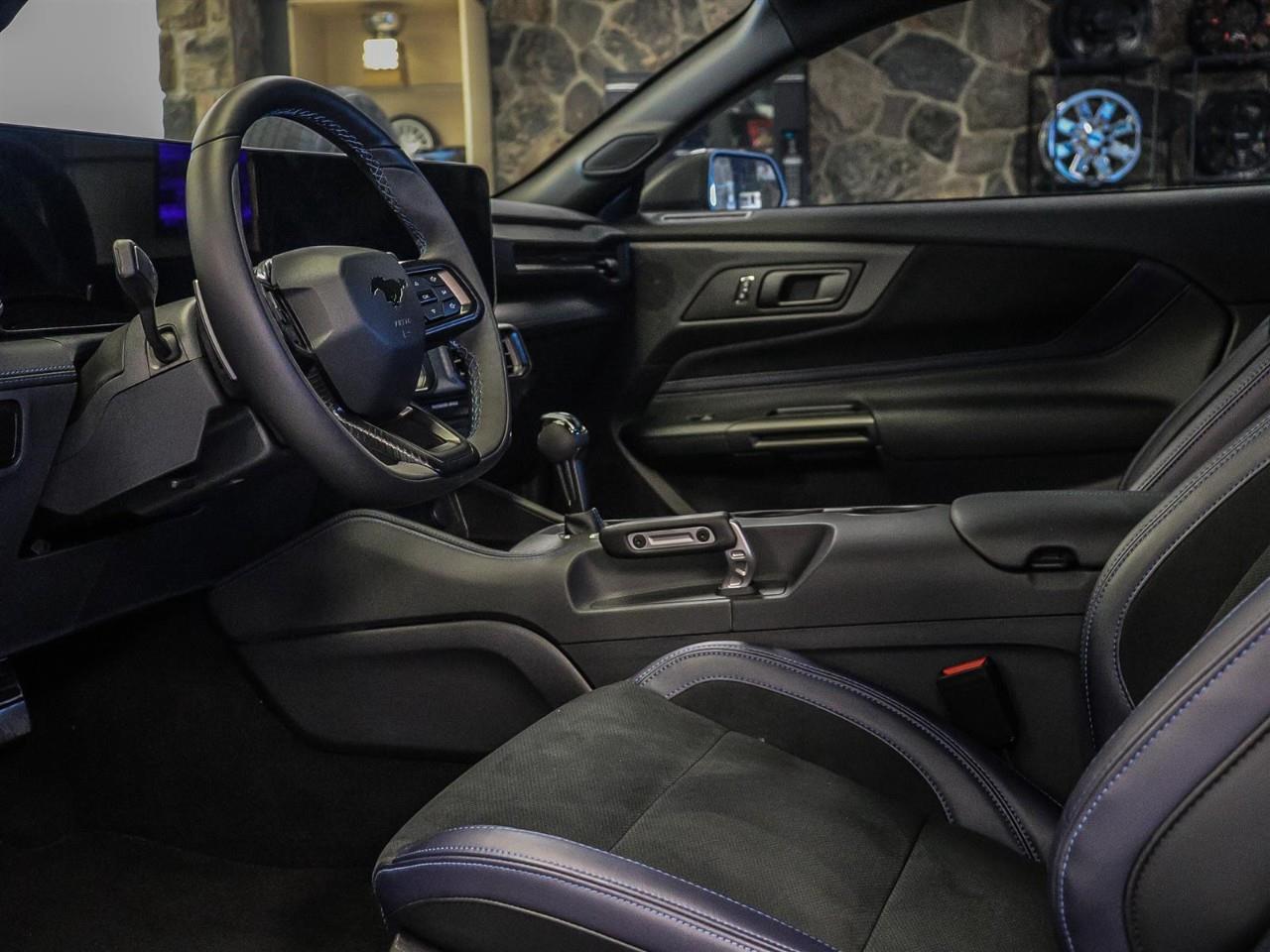 2026 Ford Mustang Dark Horse | Dark Horse Handling Pkg. | Appearance Pkg. | Sync | Photo2