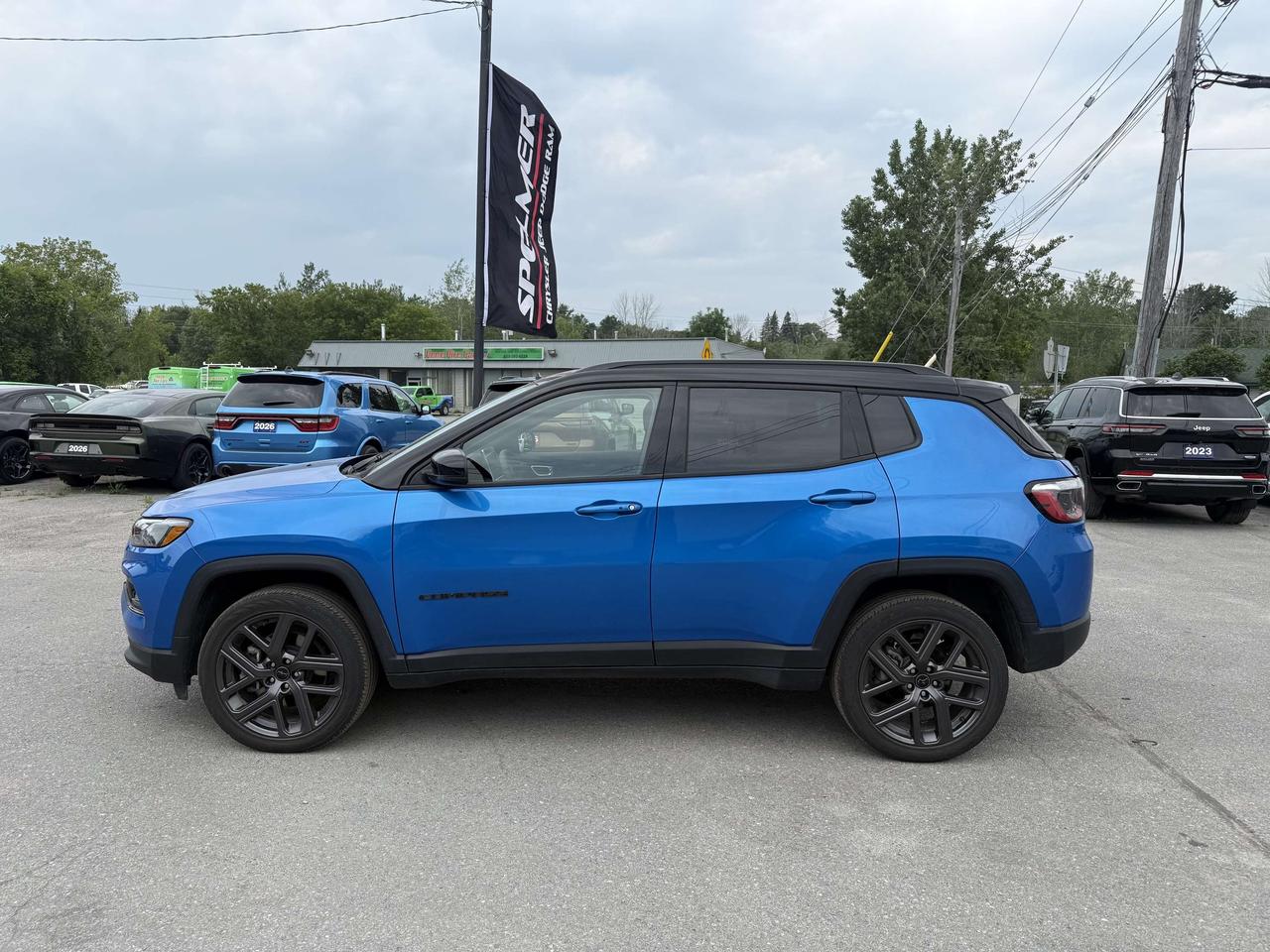 2026 Jeep Compass Limited 4x4 - Sunroof - Power liftgate - Alpine Photo