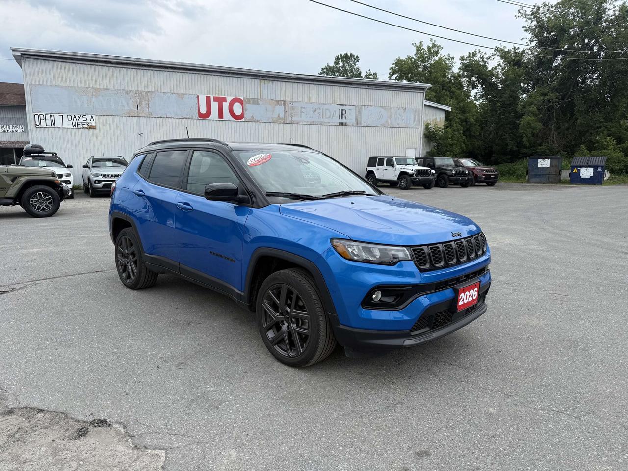2026 Jeep Compass Limited 4x4 - Sunroof - Power liftgate - Alpine Photo