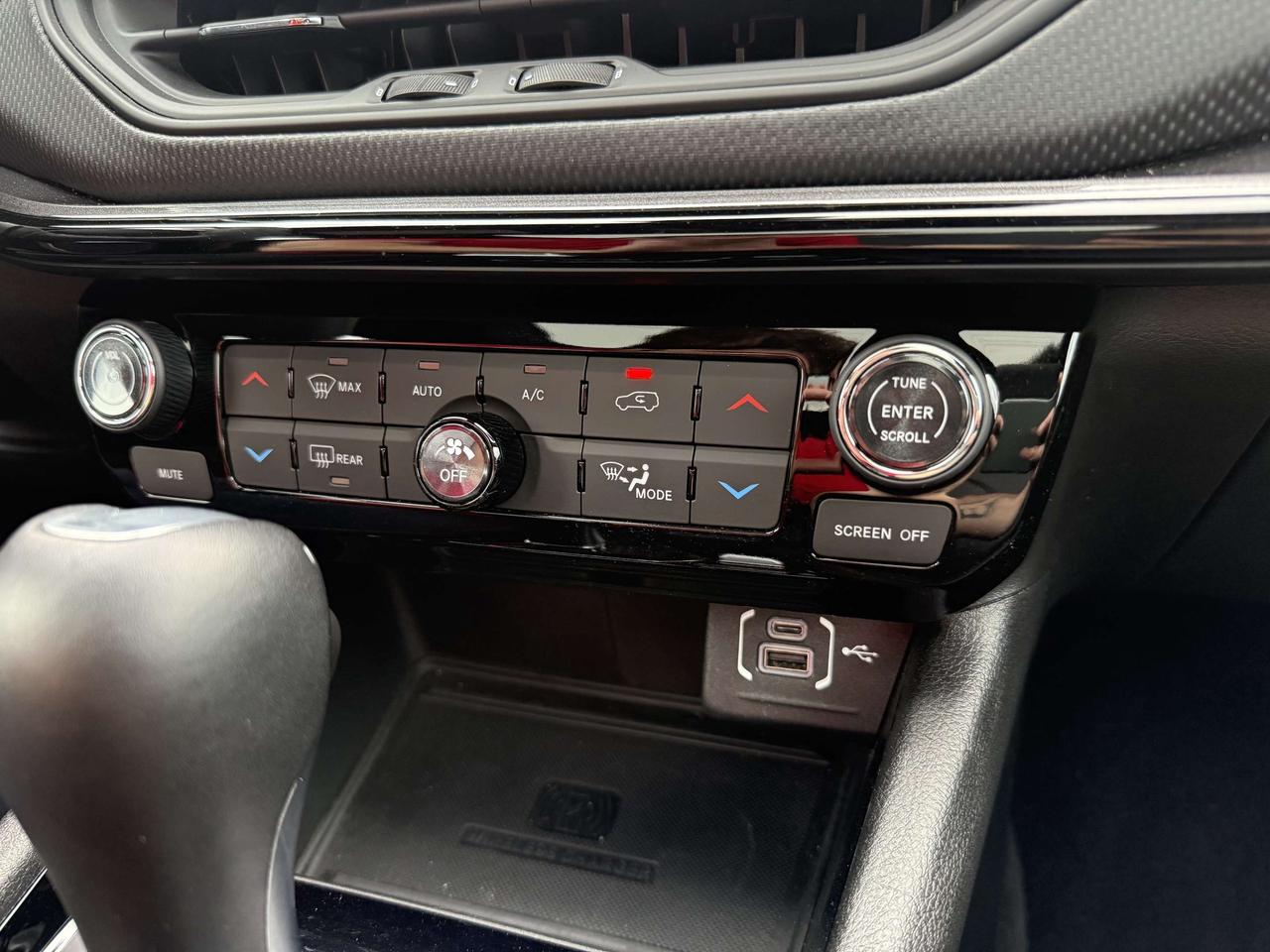 2026 Jeep Compass Limited 4x4 - Sunroof - Power liftgate - Alpine Photo