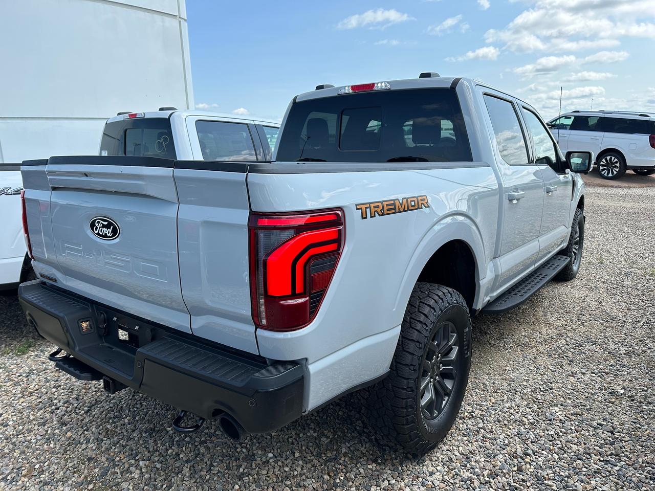 2026 Ford F-150 TREMOR 4WD SuperCrew 5.5' Box 402A Photo3