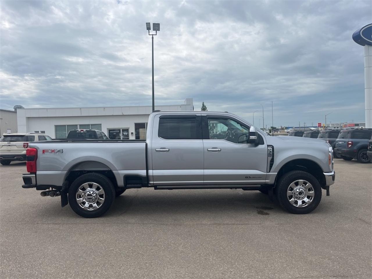 2023 Ford F-350 Super Duty Lariat  - Navigation Photo
