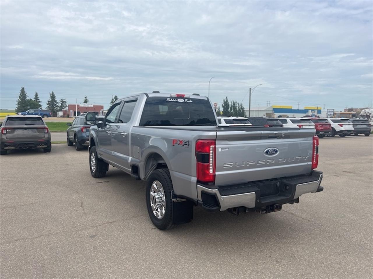 2023 Ford F-350 Super Duty Lariat  - Navigation Photo5