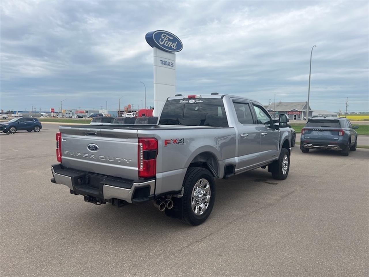 2023 Ford F-350 Super Duty Lariat  - Navigation Photo5