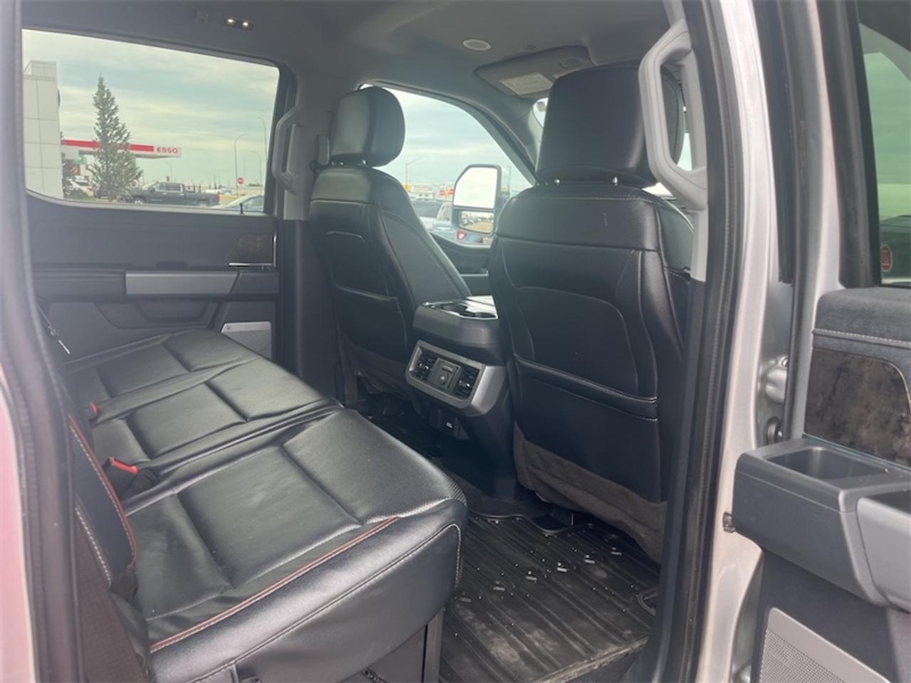 2023 Ford F-350 Super Duty Lariat  - Navigation Photo5
