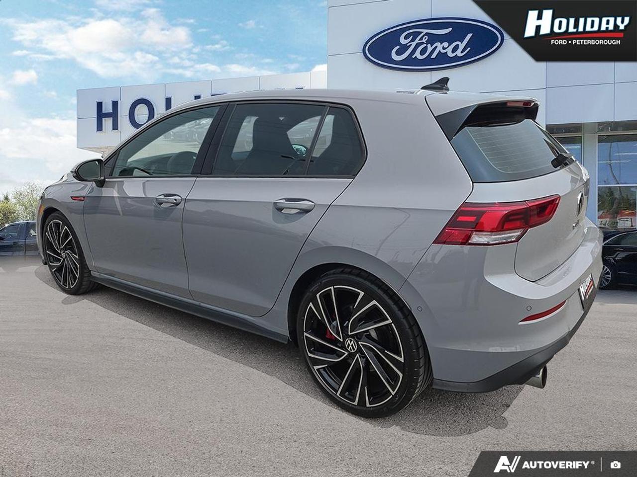 2024 Volkswagen Golf GTI Performance Photo