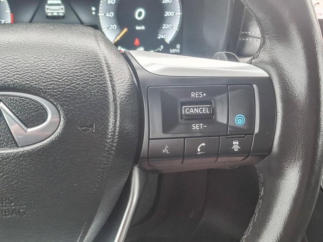 2024 Infiniti QX60 LUXE AWD | Leather | Sunroof | Nav | 360 Camera | Intelligent Cruise | Heated Wheel + Seats & More ! Photo
