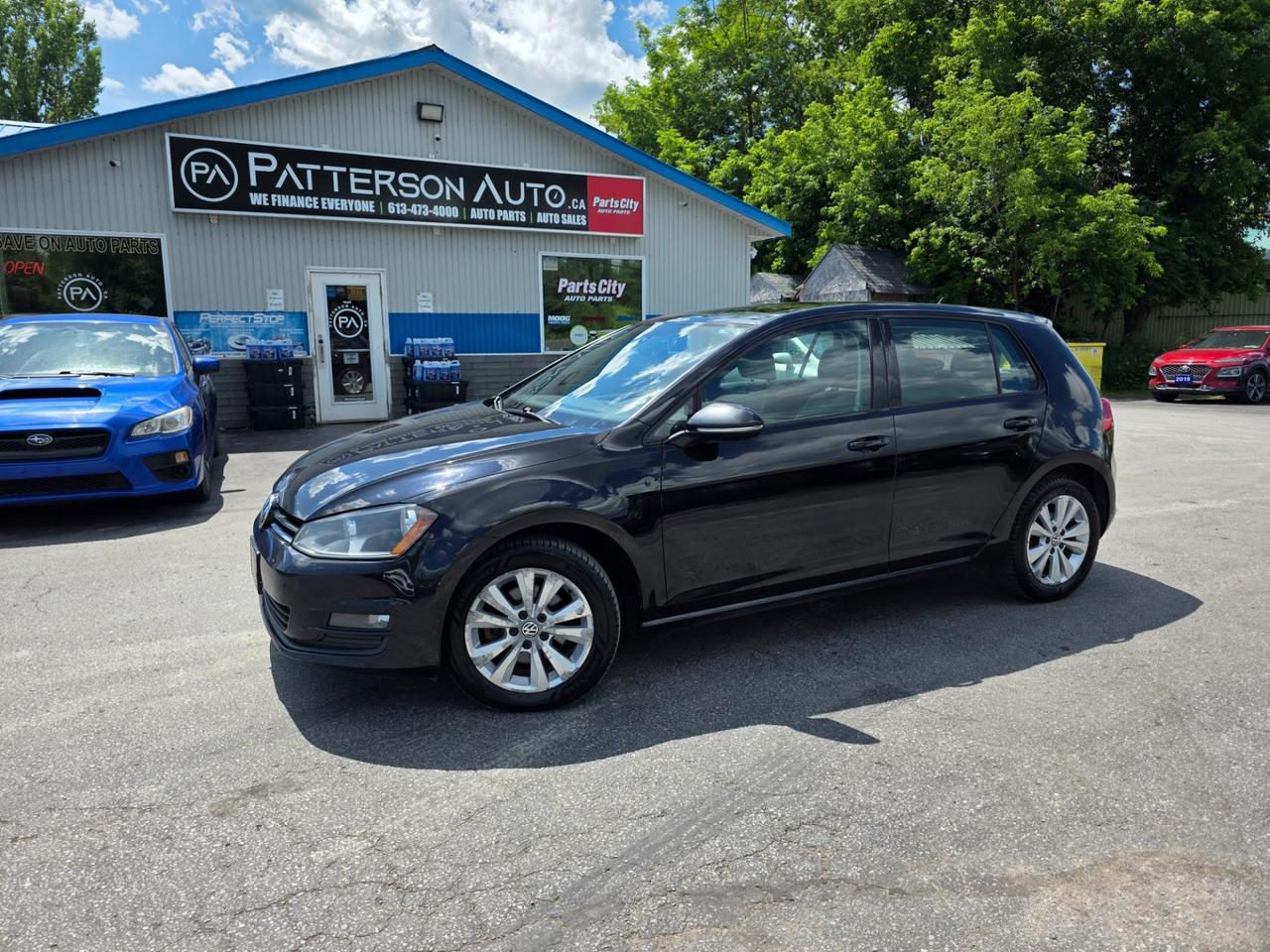 2015 Volkswagen Golf TSi  S - Photo #1
