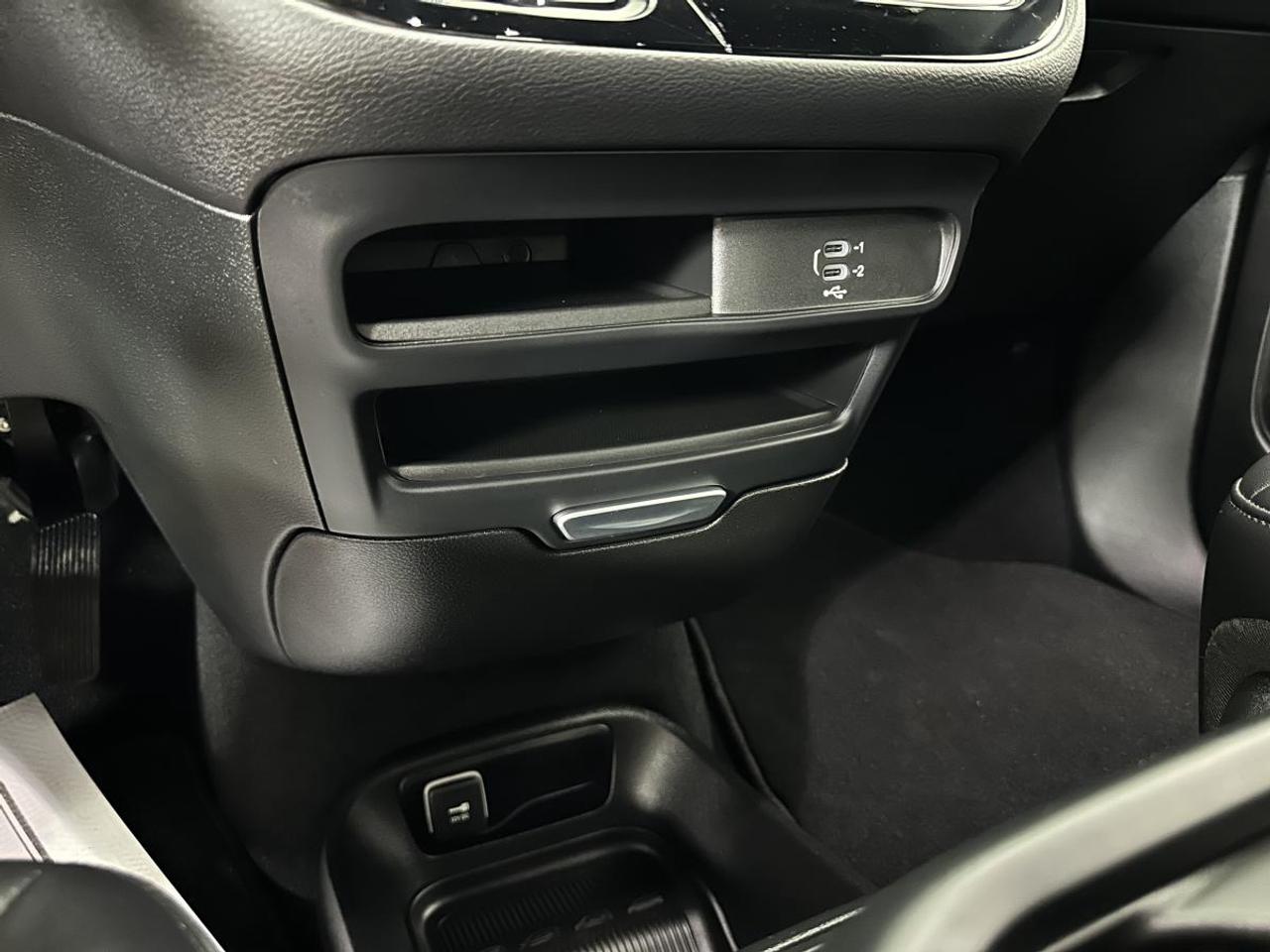 2026 Dodge Grand Caravan SXT 2WD Photo