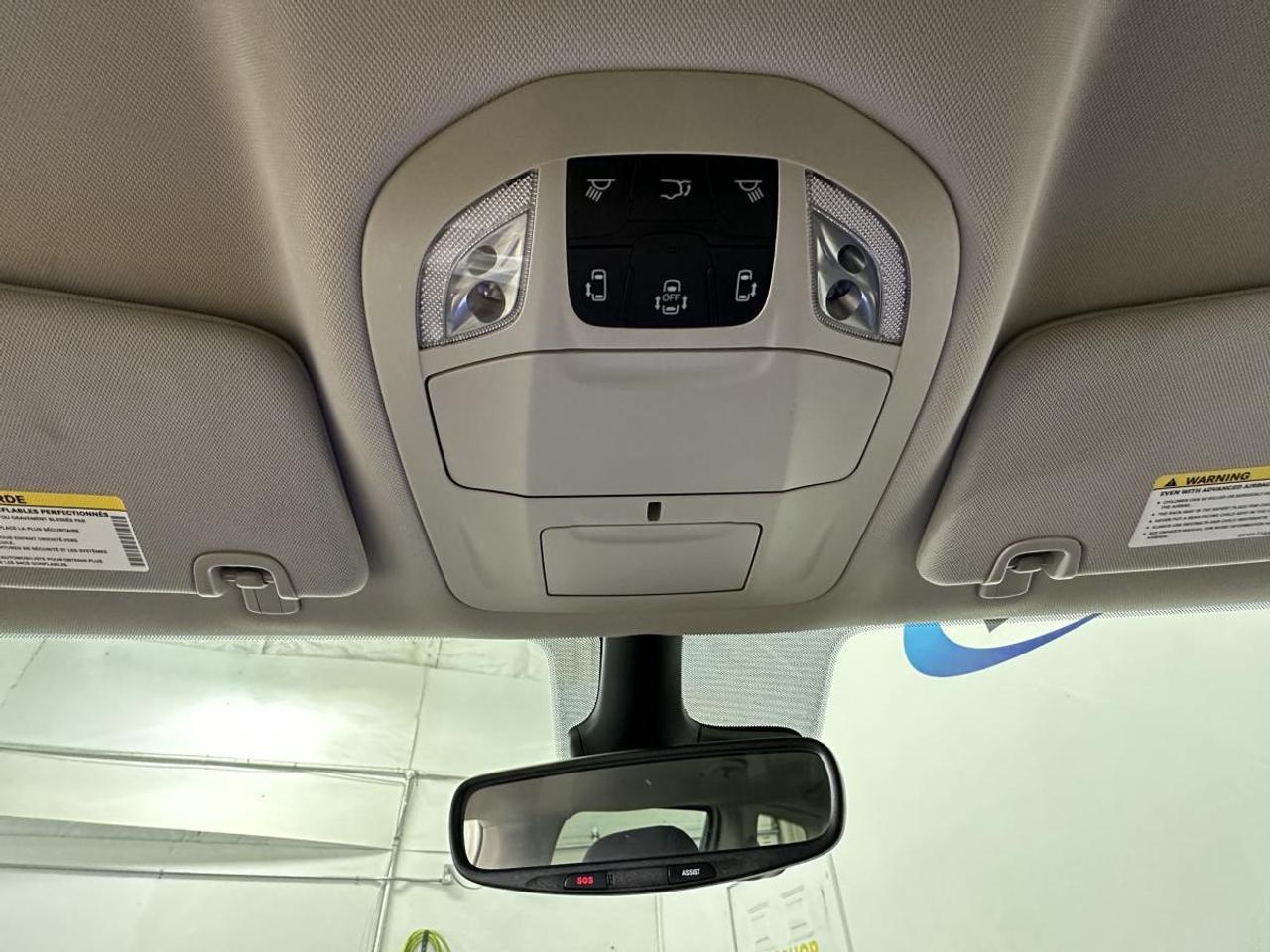 2024 Dodge Grand Caravan SXT - POWER DOORS/QUADS/DUAL AC/NAVI/1 OWNER LEASE RETURN! Photo