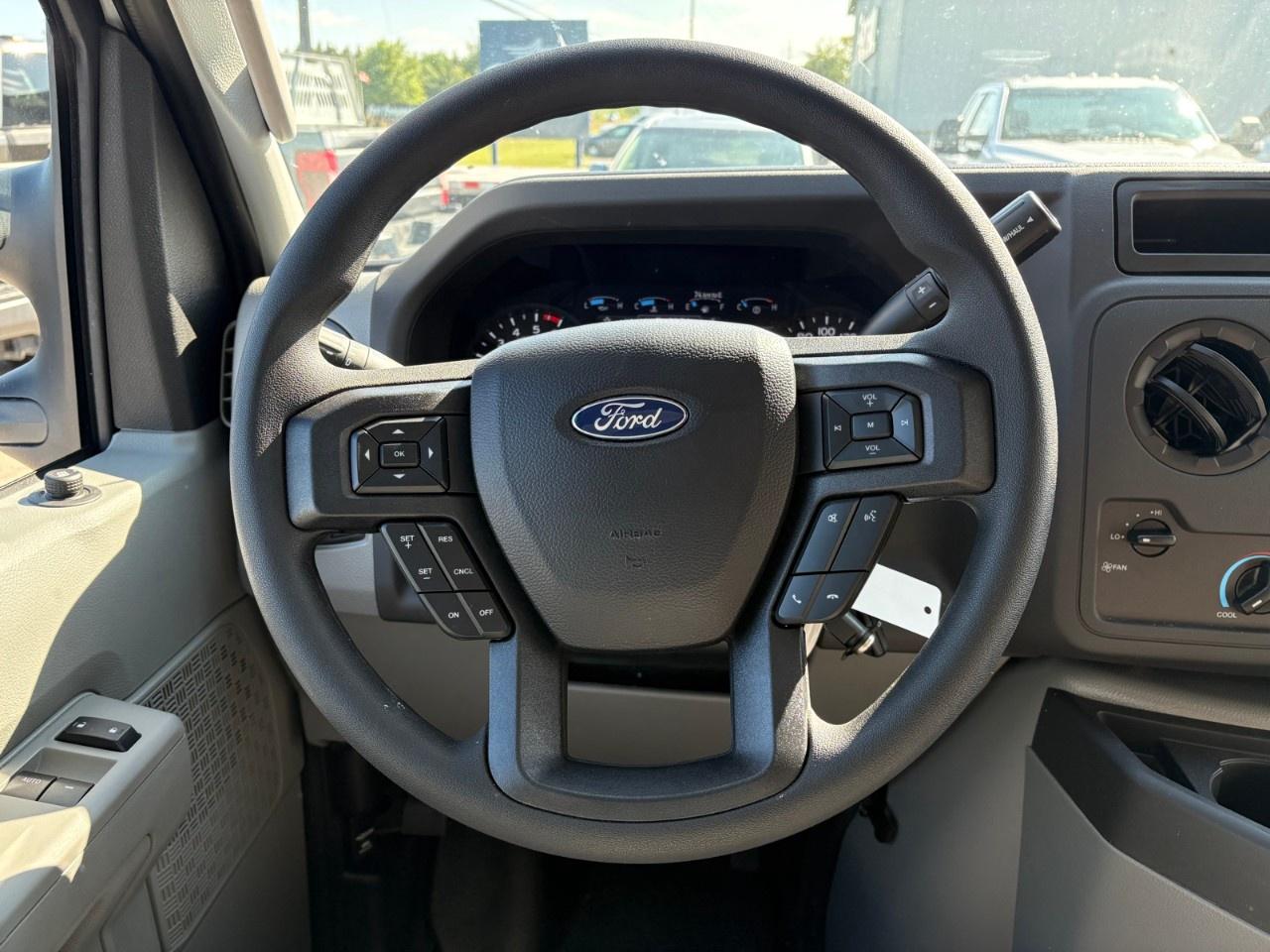 2027 Ford E-Series Cutaway E-350 SRW 138" WB Photo
