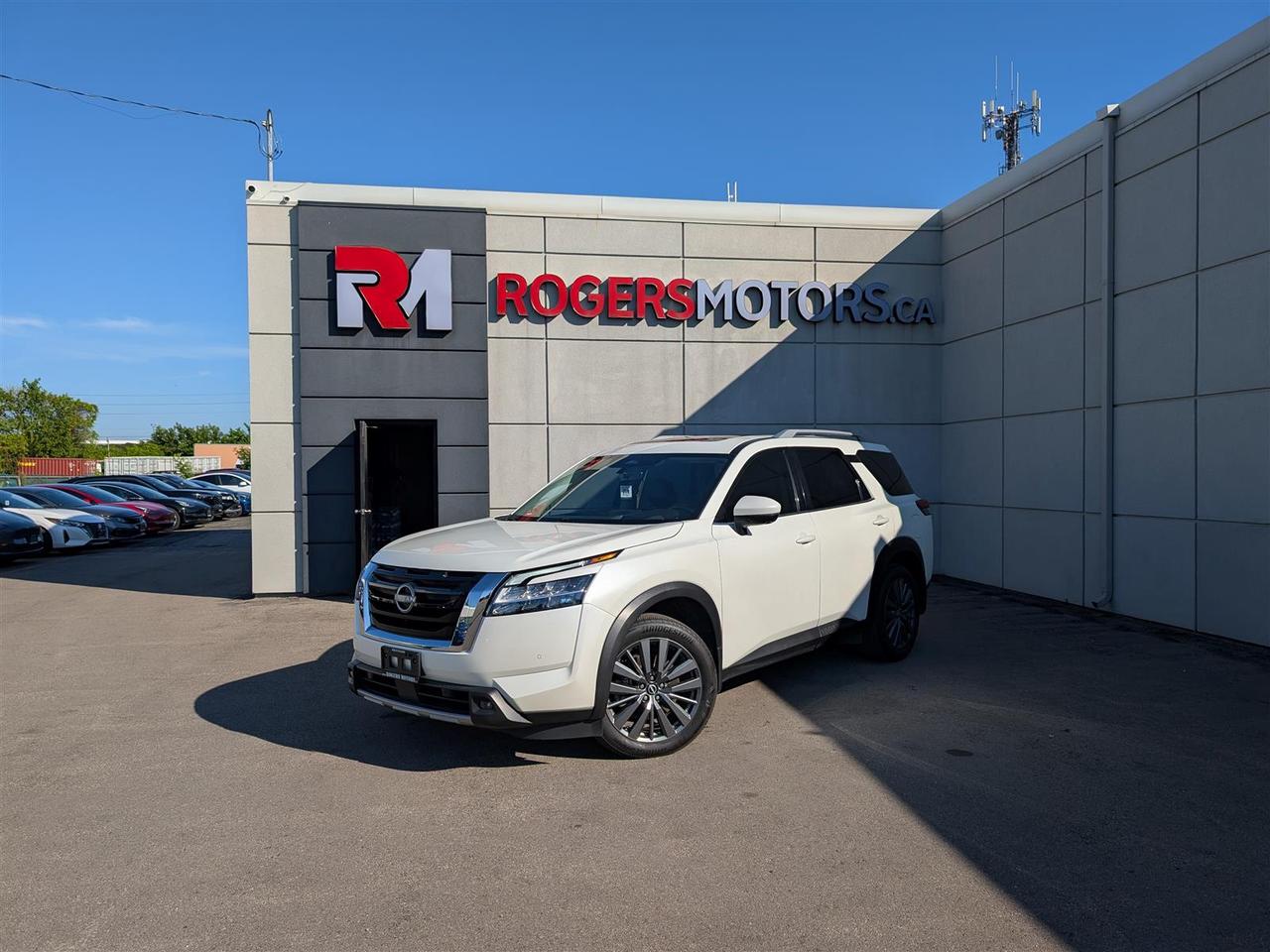2024 Nissan Pathfinder SL 4WD - 8 PASS - PANO ROOF - NAVI - TECH FEATS Photo0
