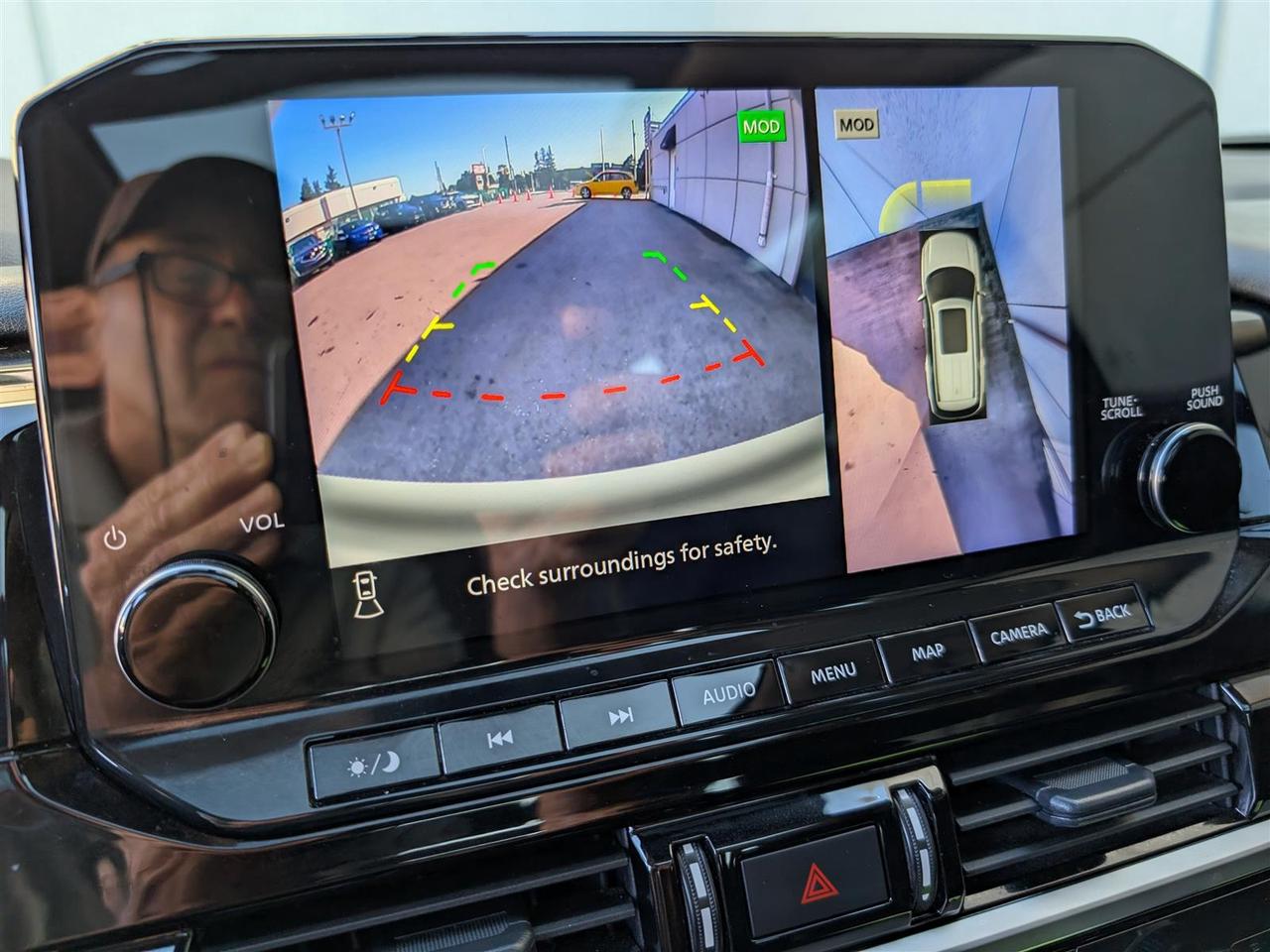 2024 Nissan Pathfinder SL 4WD - 8 PASS - PANO ROOF - NAVI - TECH FEATS Photo
