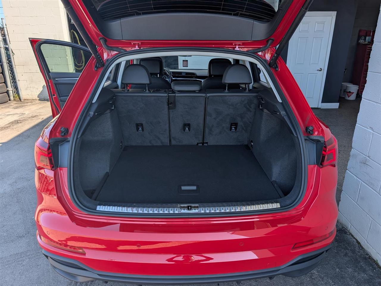 2023 Audi Q3 QTRO S-LINE -  PANO ROOF - LEATHER - TECH FEATS Photo