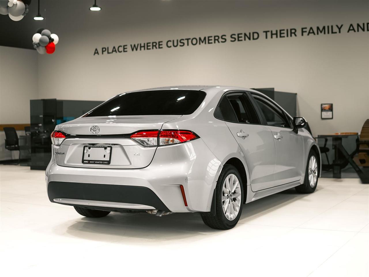2021 Toyota Corolla LE | UPGRADE | SUNROOF | NO ACCIDENTS Photo