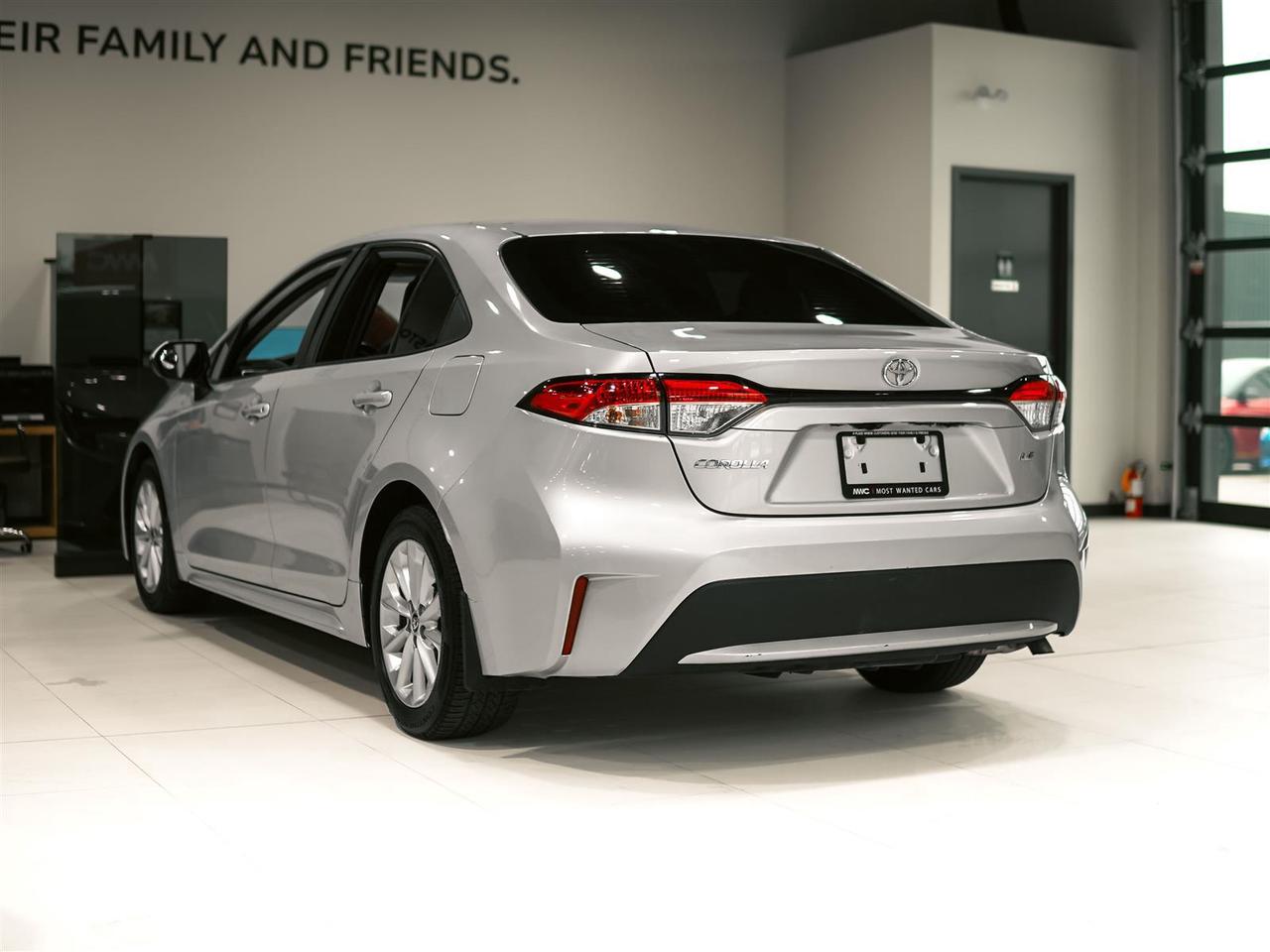 2021 Toyota Corolla LE | UPGRADE | SUNROOF | NO ACCIDENTS Photo