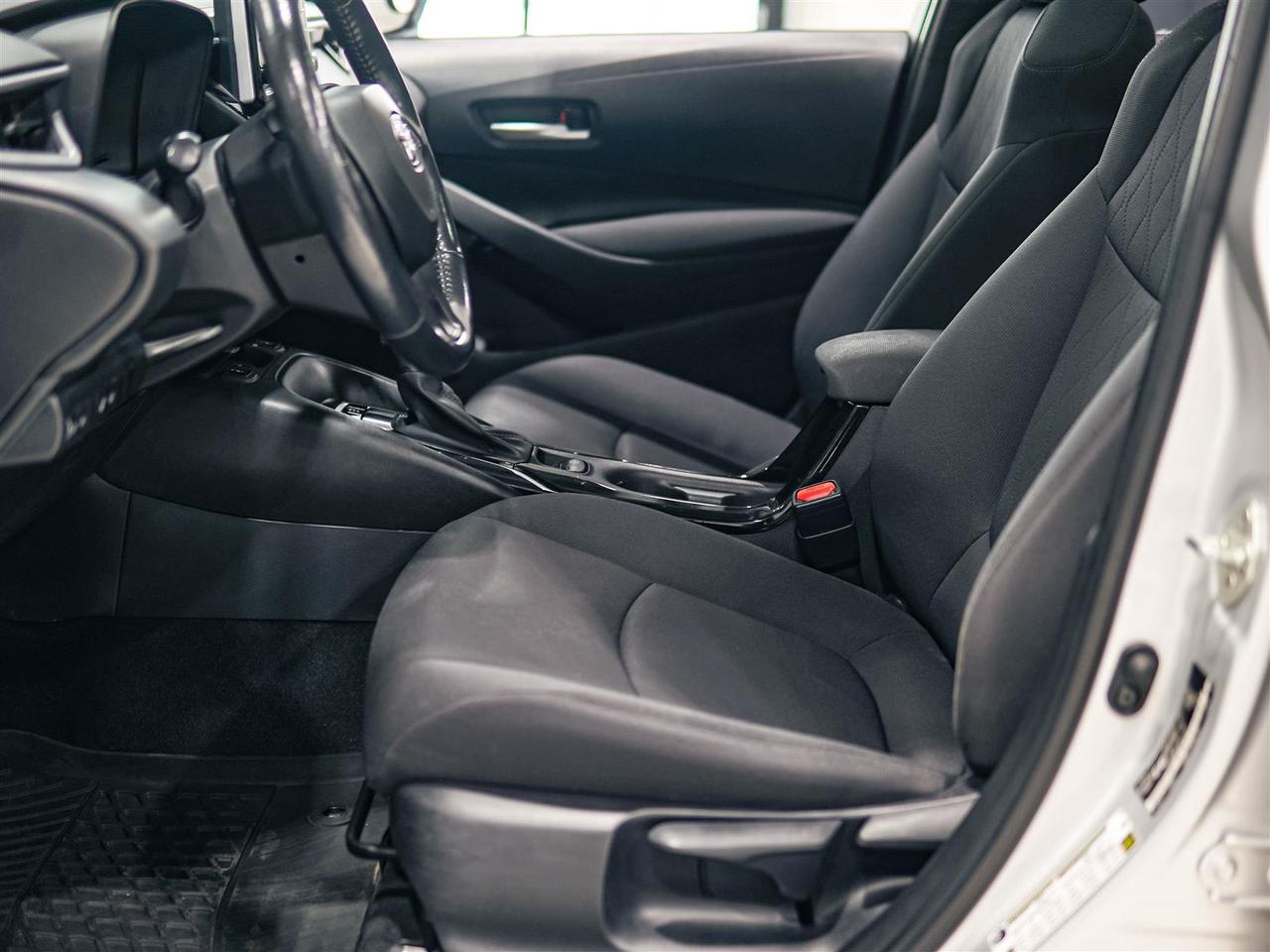 2021 Toyota Corolla LE | UPGRADE | SUNROOF | NO ACCIDENTS Photo