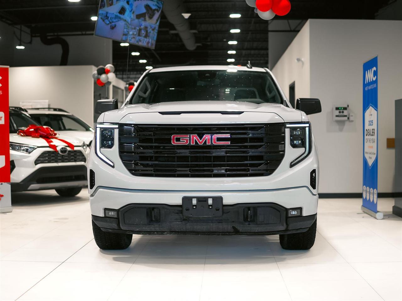2025 GMC Sierra 1500 ELEVATION | 5.3 V8 | PREF PKG | X31 | NO ACCIDENTS Photo2
