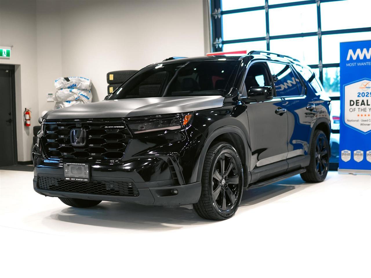 2023 Honda Pilot BLACK EDITION AWD | LEATHER | 8 PASS | NO ACCIDENTS Photo