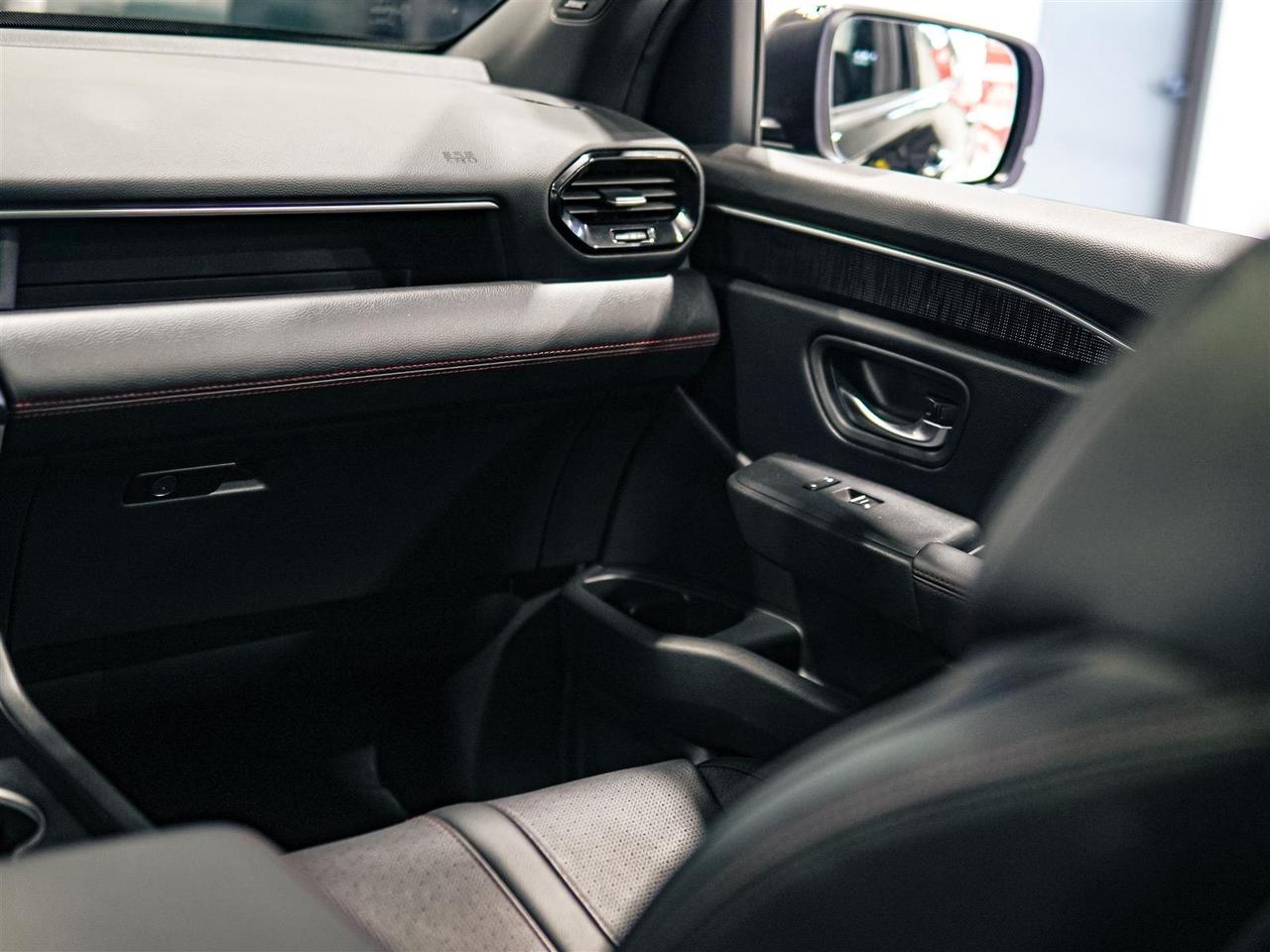 2023 Honda Pilot BLACK EDITION AWD | LEATHER | 8 PASS | NO ACCIDENTS Photo