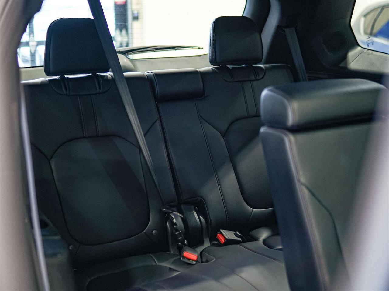 2023 Honda Pilot BLACK EDITION AWD | LEATHER | 8 PASS | NO ACCIDENTS Photo