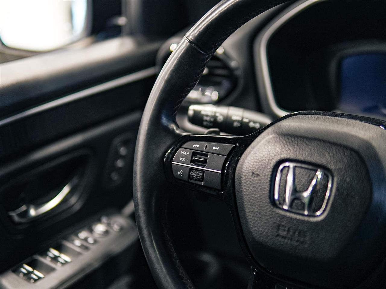 2023 Honda Pilot BLACK EDITION AWD | LEATHER | 8 PASS | NO ACCIDENTS Photo