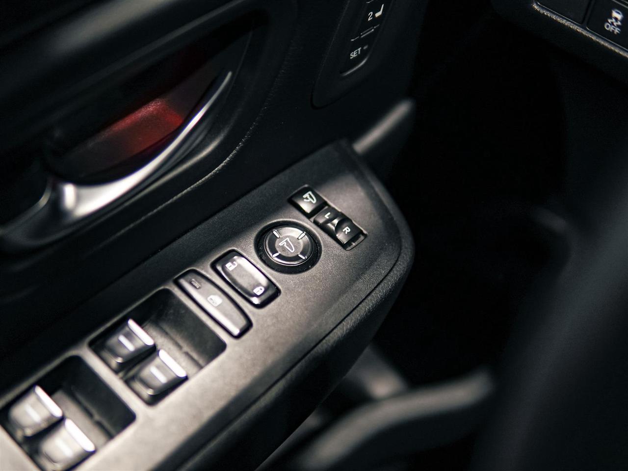 2023 Honda Pilot BLACK EDITION AWD | LEATHER | 8 PASS | NO ACCIDENTS Photo