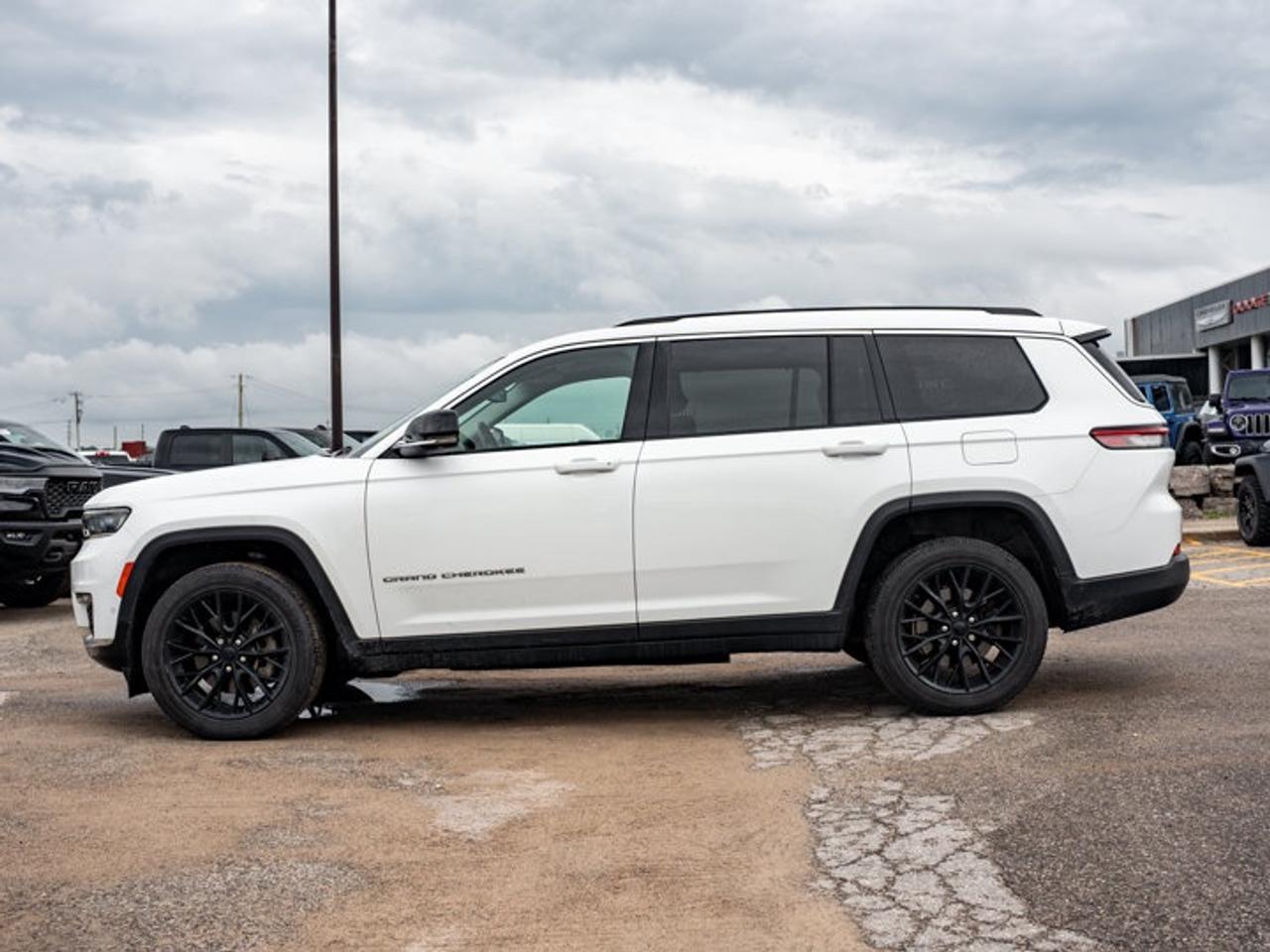2021 Jeep Grand Cherokee L Limited Photo
